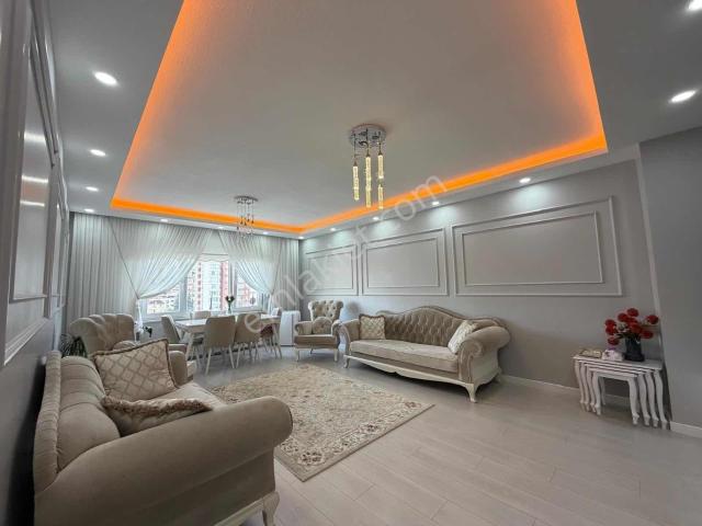 Atakent Akasya 1 Sitesinde Full Tadilatlı Masrafsız 3+1 Daire