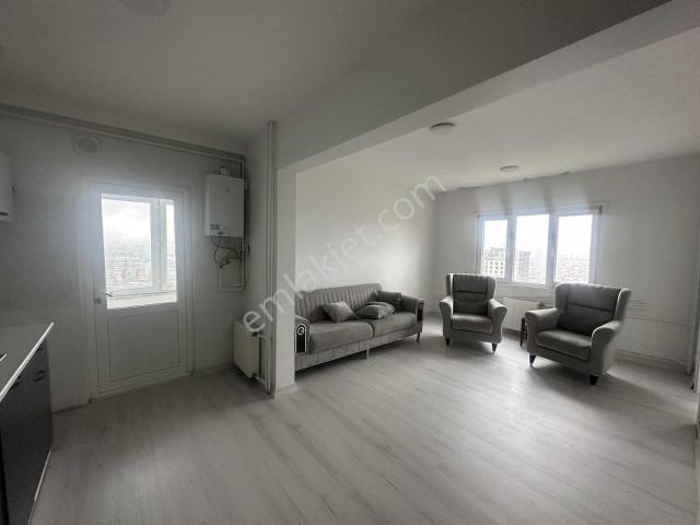 Atakent Etaplarda Kiralık 1+1