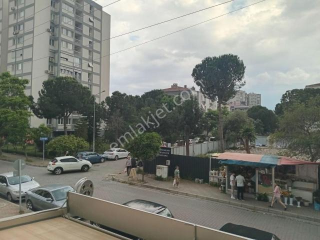 Atakent Emlakbank İlokulu Yakını Sahile Yakın