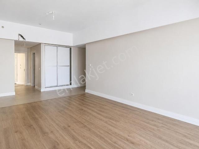 Atakent İstanbul Sarayları Sitesi 2+1 Kapalı Mutfaklı