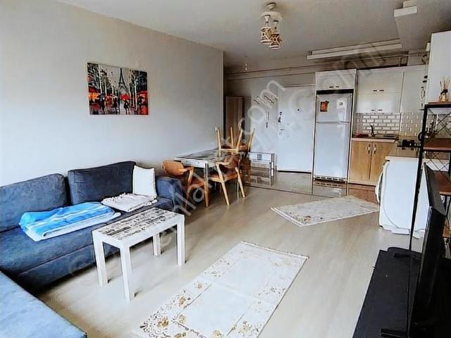 Atakent Te Tramvaya Yakın Eşyalı Deniz Manzaralı Daire