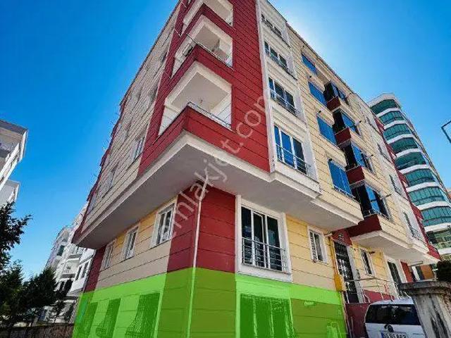 Atakent’ Te Uygun Fiyatlı Eşyalı 2+1 Satılık Daire