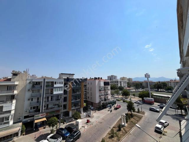 Atakent Tramvay Durağına Yakın 3+1 Kiralık Daire