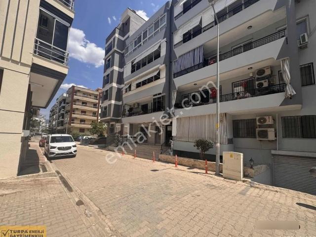 Atakent Yalı Mahallesinde Full Tadilatlı 3+1 Satılık Daire