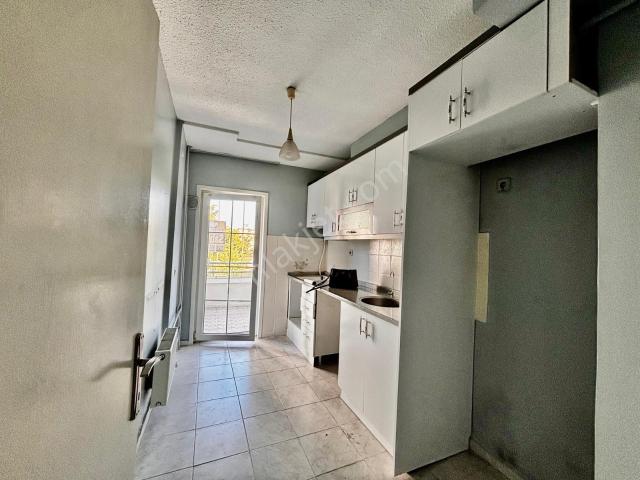 Atakent 3.etap Tadilatlı Satılık 2+1 Daire
