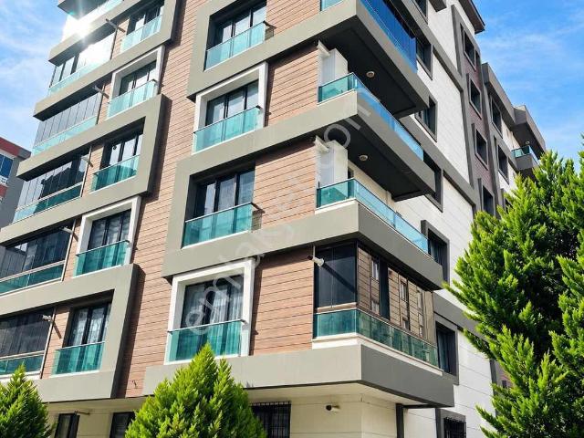Atakent'in Kalbinde Kiralık Cam Balkonlu 1+1 Lüks Daire