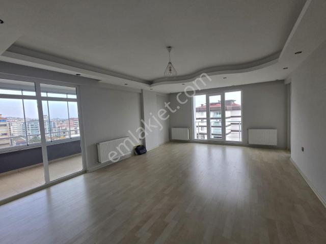 Atakent'te Cağaloğlun'a Cephe Önü Açık Kiralık 3+1 Daire