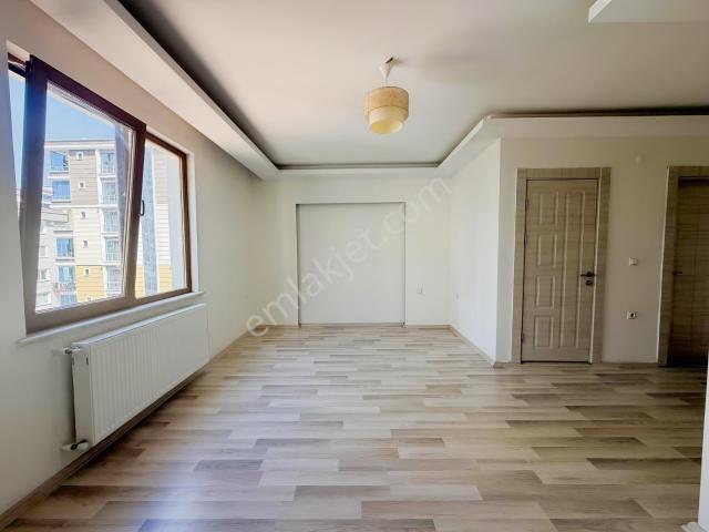 Atakentte Kiralık Geniş Ve Ferah 3+1 Daire