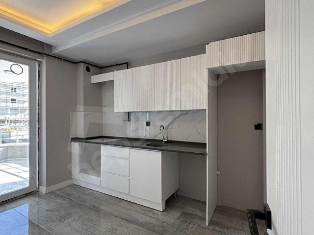 ATAKENTTE SALON MUTFAK AYRI SATILIK LÜKS 2+1