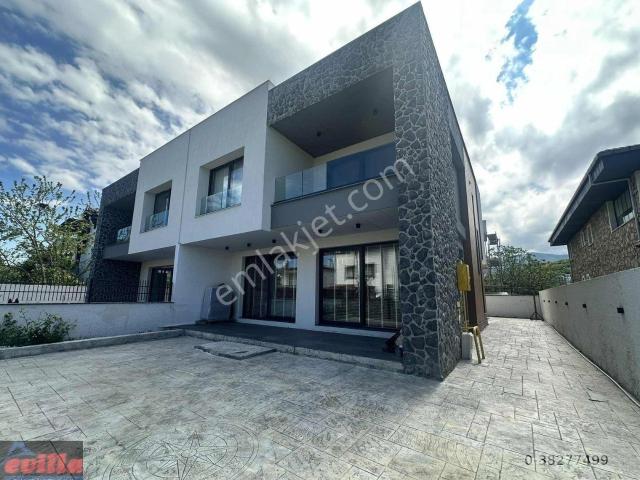 Atakum Çakırlar Satılık Denize Yakın Lüks Villa