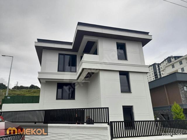 ATAKUM ALANLIDA SIFIR 5+2 240M2 SATILIK TRİBLEX