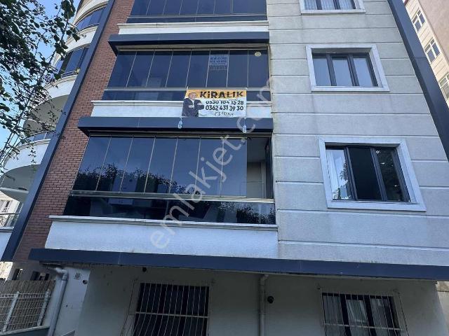 Atakum Körfez Mah./ Tramvaya Çok Yakın / 1+1 Kiralık Geniş Daire