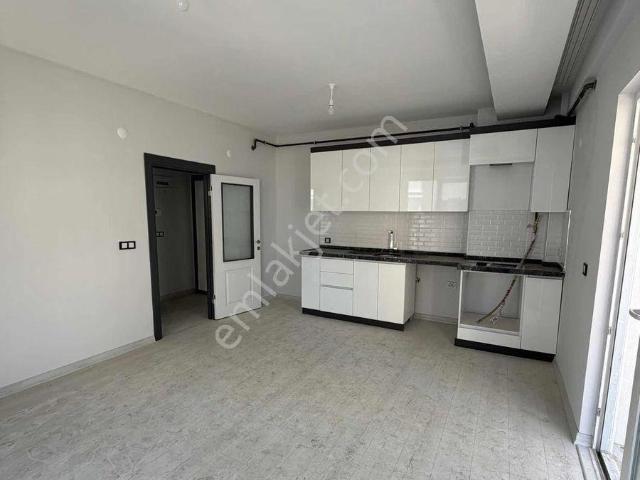 Atakum Körfezde Ulaşıma Yakın Satılık 1+1 Daire