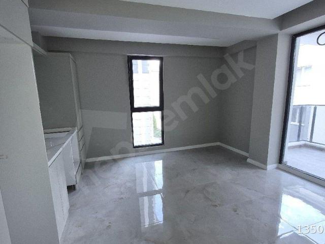 ATAKUM MEVLANA MAH BORNOVA CAD YÜRÜME MESAFESİ GENİŞ BALKONLU 2+0