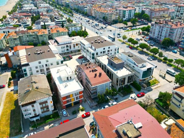 Atakum Sahil'de / Yenilenmiş / Krediye Uygun/ 135 M² 1.kat 3+1 !