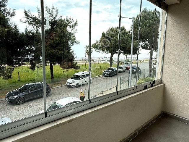 Atakum Sahilde Denize Sıfır! Tadilatlı Ve Klimalı Kiralık Daire