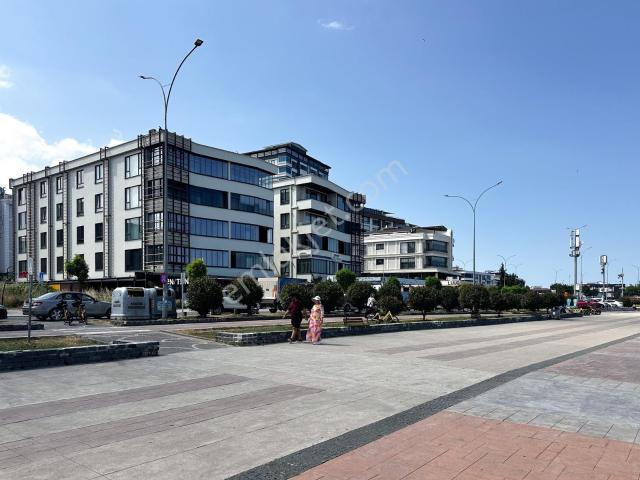 Atakum Yat Limanında Denize Sıfır Ultra Lüks Satılık 3+1 Daire