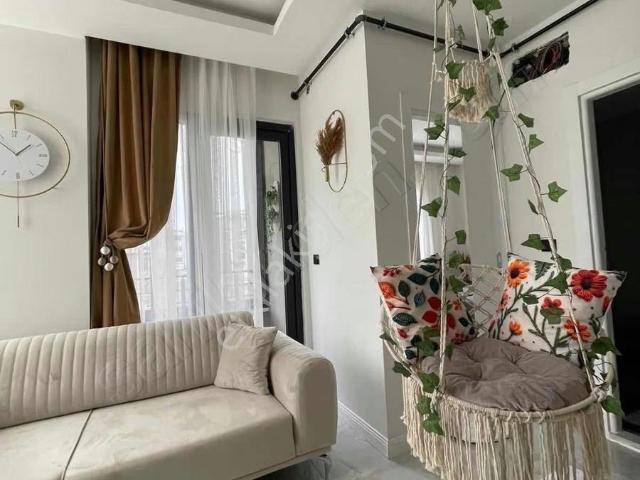 Atakumda Eşyalı Ulaşıma Yakın Cam Balkonlu 1+1 Daire