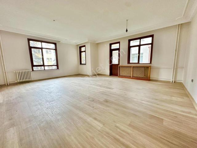 Atakule Yakını Refik Belendir'de 3+1 Yapılı Otoparklı Kiralık