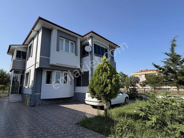 Çatalçamda Denize Yürüme Mesafesinde, Sıfır Ayarında Villa