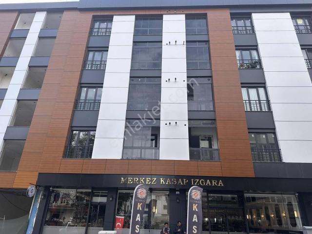 Çatalca Ferhatpaşa Mah Sıfır 3+1 126m² Garajlı Ara Kat Daire.