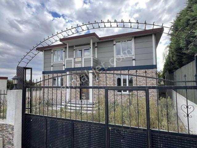 Çatalca Kestanelık De Satılık Villa