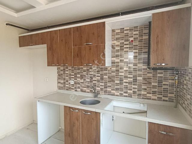 Çatalan Caddedinde Kombili Kiralık 2+1