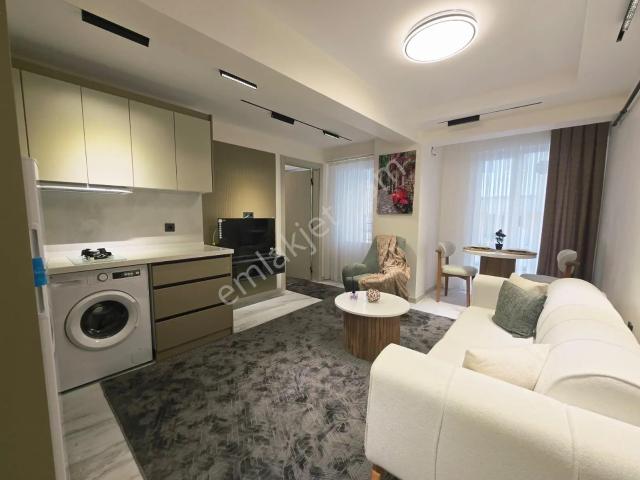 Atalar Mahallesinde Arakat Balkonlu Eşyalı 1+1 Kiralık Apart