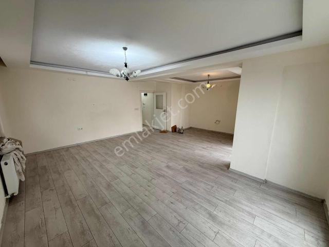 Atalar Mahallesinde Geniş 4+1 Kiralık Çatı Dubleks