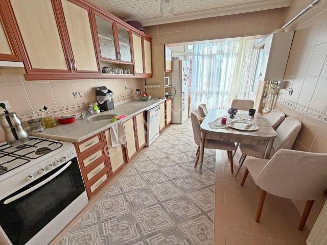 Atapark Mahallesi'nde Cadde Üzeri Manzaralı 3+1 Daire!