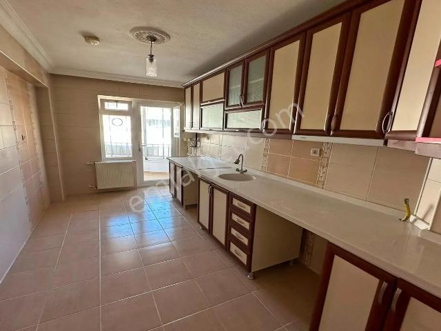 Atapark Cadde Üzeri 3+1 Orta Kat Limitsiz Kredi Taşınmaya Hazır
