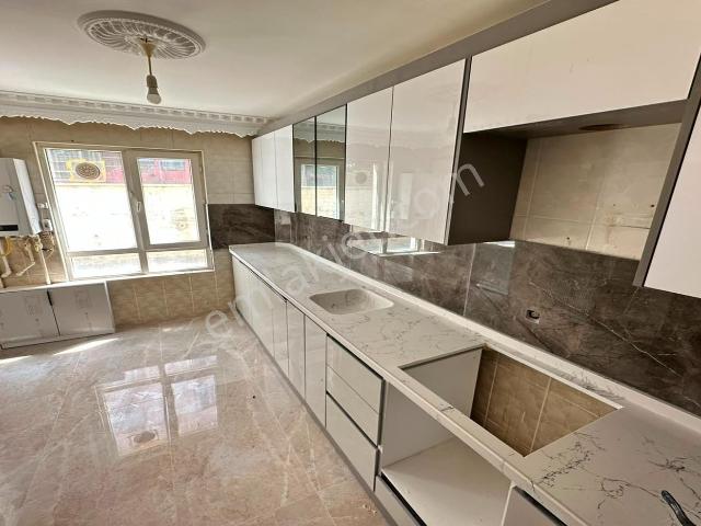 Atapark Cadde Yakını 3+1 Orta Kat Full Yapılı Asansörlü Geniş
