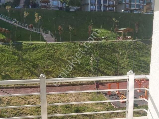 Atapark 340 Cadde Üzerinde Satılık 3+1 Orta Kat Daire