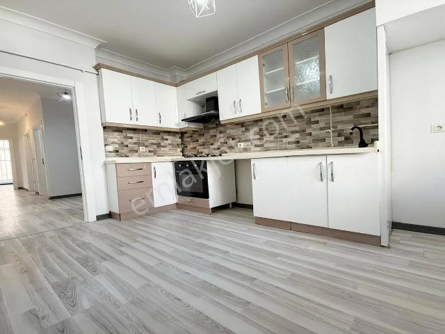 Atapark'ta Cadde Yakını Teras Balkonlu Full Yapılı 3+1 Daire