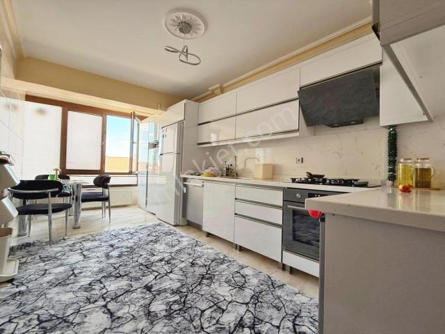 Atapark'ta Full Manzaralı Ebv. Banyolu Asansörlü Kilerli 3+1