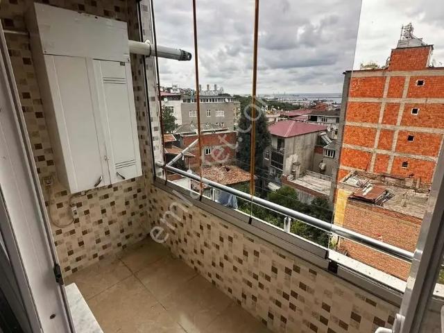 Atasoy Gyo'dan Unkapanı Caddesinde 2+1 Kiralık Daire