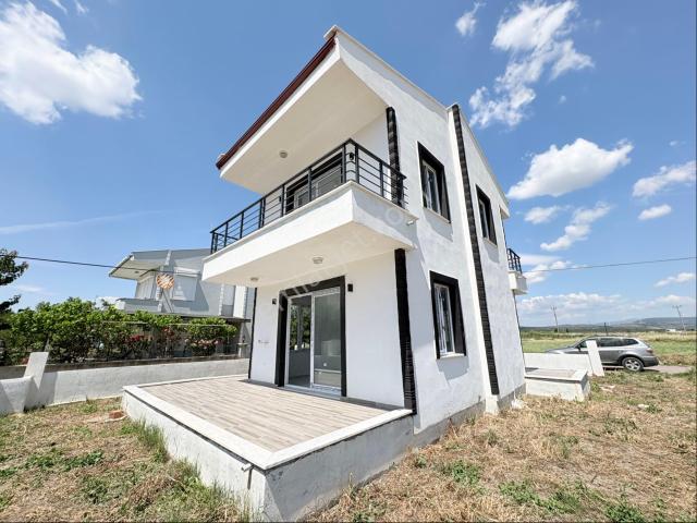 Ateş Emlak’tan Altınovada Sıfır Tam Müstakil Satılık Villa