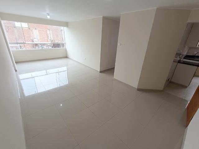 ATE LÍMITE LA MOLINA VENTA DEPARTAMENTO DE ESTRENO ÁREA 84 m2
