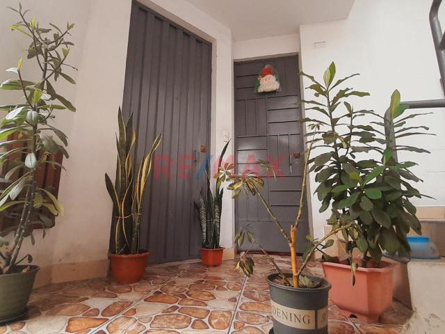 Ate Urb. Alameda De La Rivera Venta De Departamento En Edificio De 4 Pisos