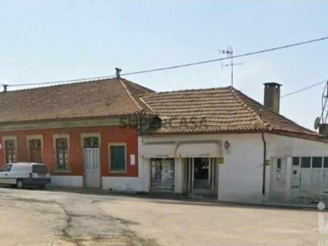 Ateliê T3 em Avanca de 287 m²