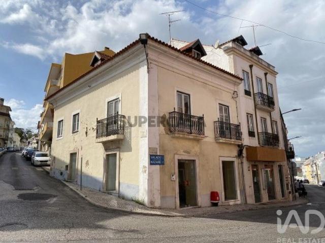 Ateliê T4 em Alcobaça e Vestiaria