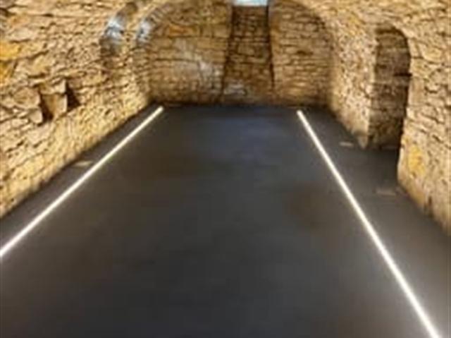 Atelier mit einzigartigem Gewölbekeller