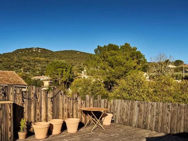 Atelier d'artiste avec terrasse