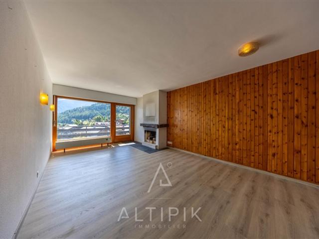 Studio im Zentrum hell mit Südbalkon Zu renovieren
