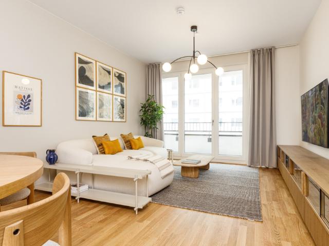 Bezugsfreie 3 Zimmer Wohnung mit Balkon in Friedrichshain