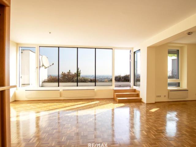 Über den Dächern Mödlings! Großzügige Terrassenwohnung mit Spektakulärer Aussicht!