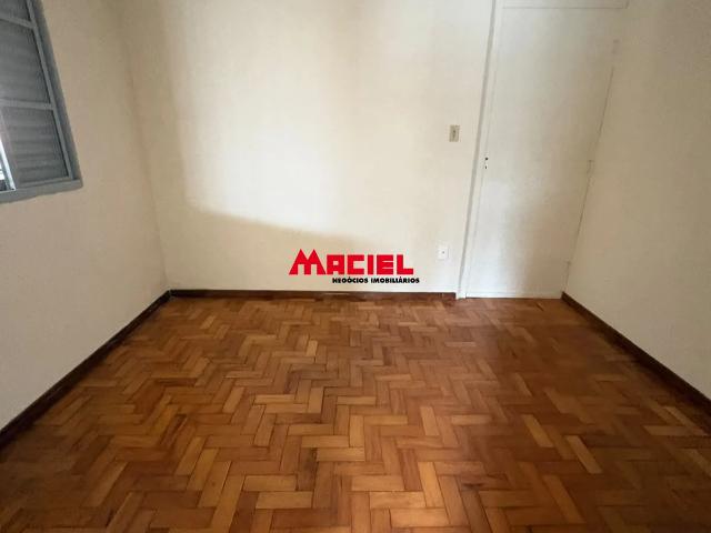 Atenção! Imóvel de esquina Trinta e Um de Março casa + terreno de esquina