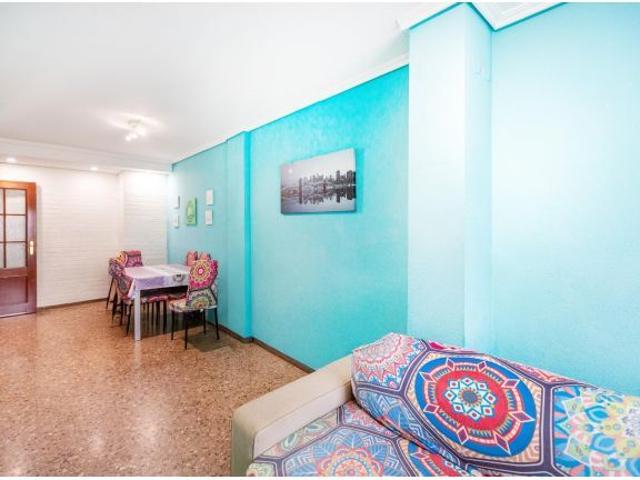 ¡Atención a la oportunidad de vivir en un encantador dúplex en Aldaia!