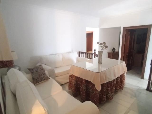 ¡Atención, familia! Piso en Villaverde del Río a la venta! ✨
