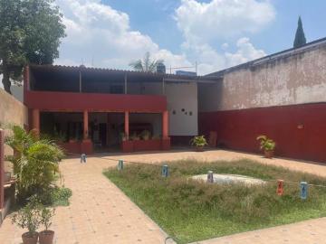 ¡Atención Inversionistas y Desarrolladores! Casa con Uso de Suelo Mixto en Las Fuentes, Zapopan